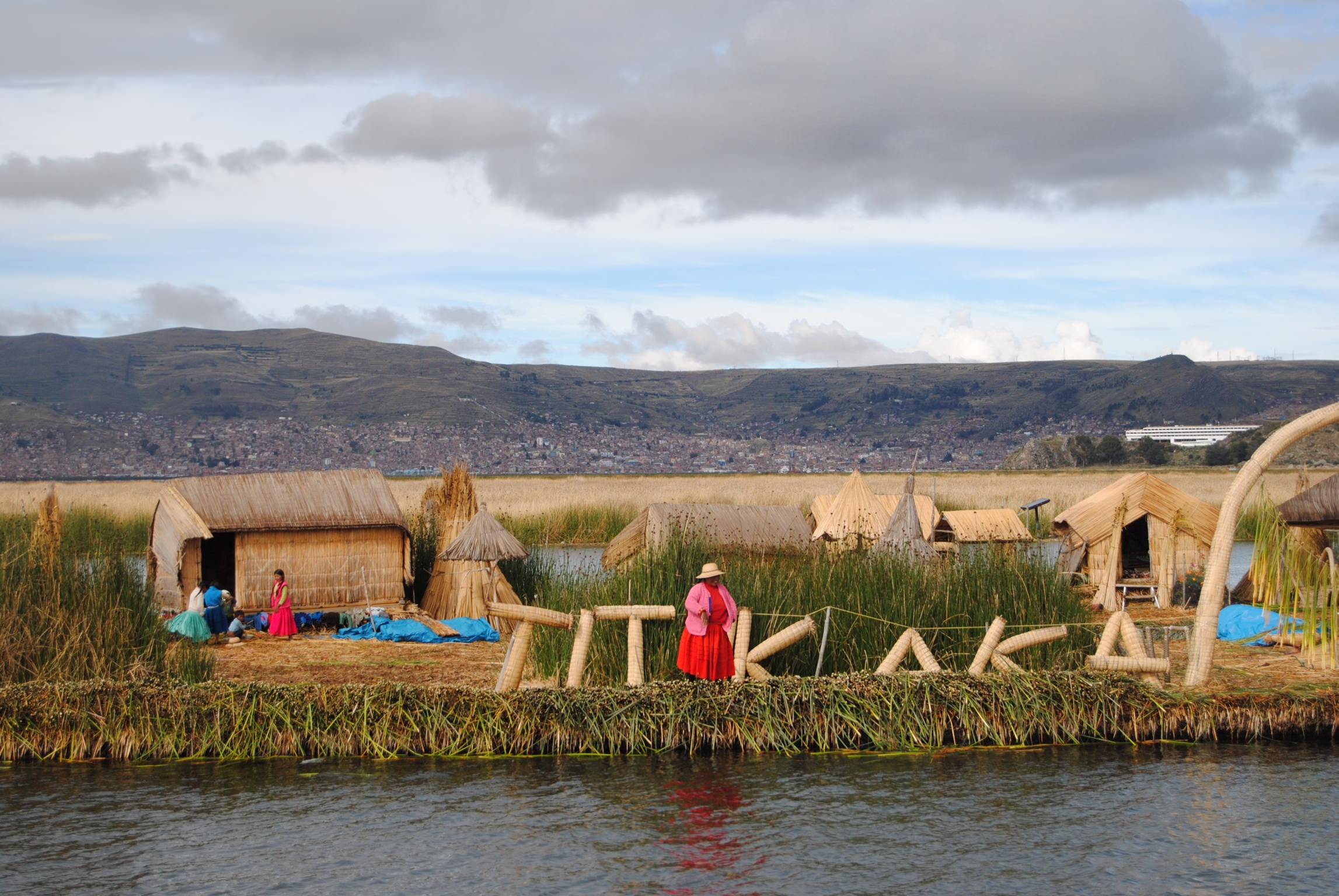 Uros Island,Lago Titikaka