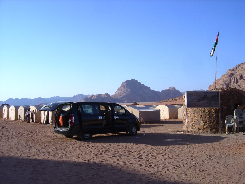 Wadi Rum, Camp