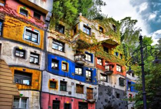 Hundertwasser, η τρέλλα τoυ σουρεαλισμού στη Bιέννη