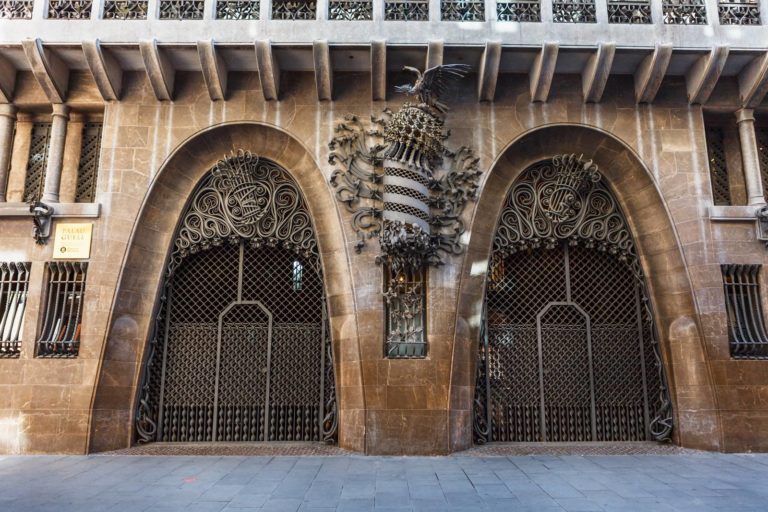 Η μαγεία του Gaudi στη Βαρκελώνη