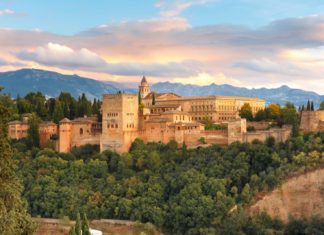 Διαμονή με Μαυριτανικό στυλ στην Γρανάδα