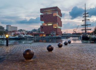 H Αμβέρσα αναγεννιέται