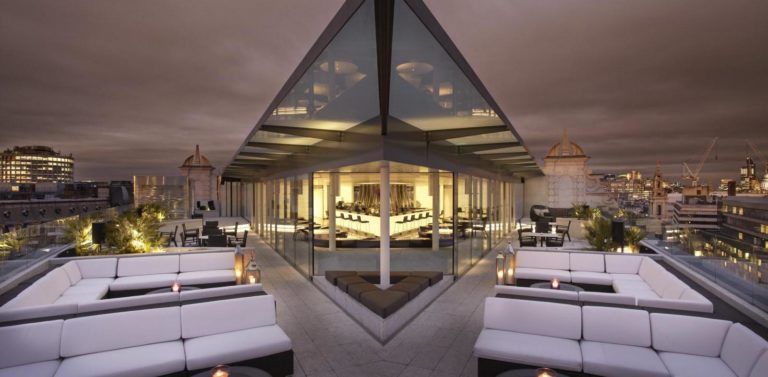 Bar with a view… στο Λονδίνο