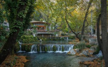 Λιβαδειά, 40 παλικάρια… και αμέτρητα σουβλάκια