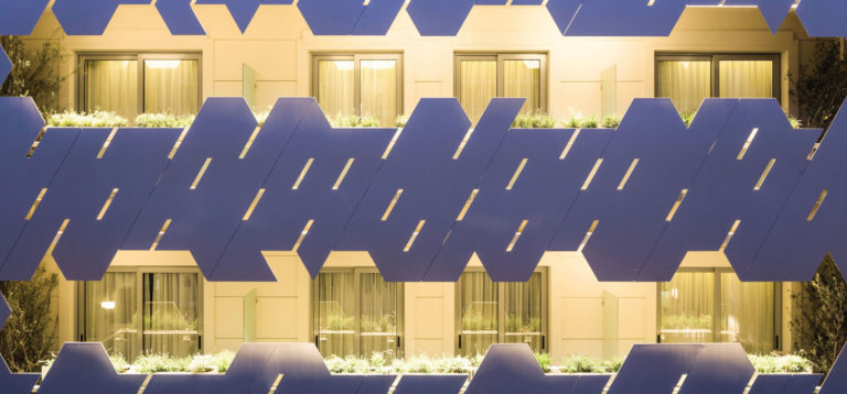 “Lozenge Hotel”: Aφιξη πολλών αστέρων στη Βουκουρεστίου!