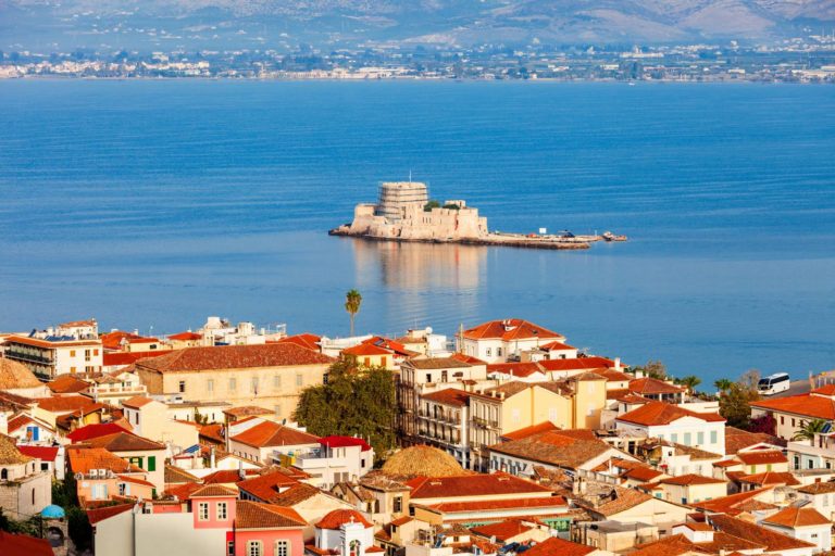 Τα σαββατοκύριακα έχουν την πόλη τους, το Ναύπλιο