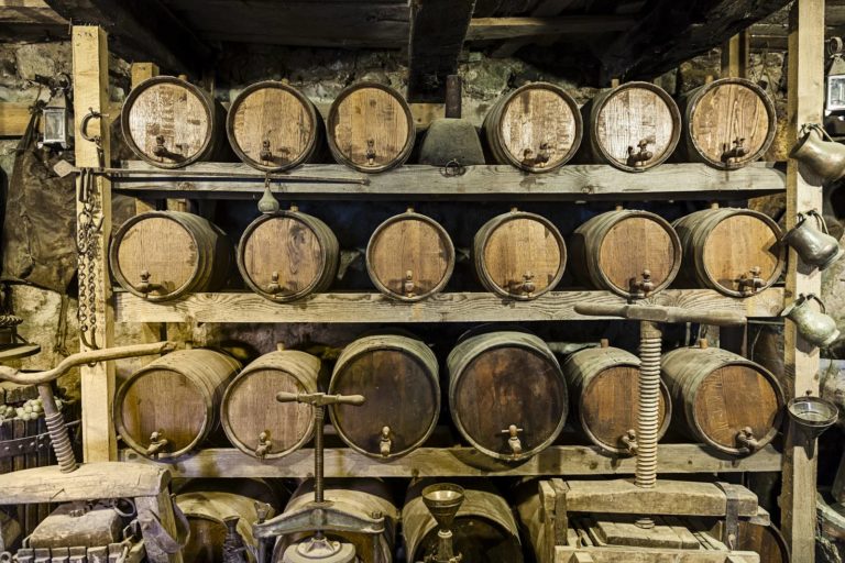 Δρόμοι του Κρασιού: Δράμα