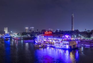 Τρώγοντας στις όχθες του Νείλου