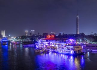 Τρώγοντας στις όχθες του Νείλου