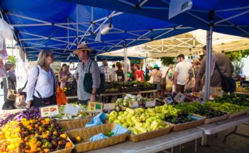Στις υπαίθριες αγορές της Νέας Υόρκης