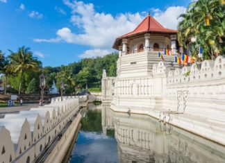 Εορταστικό υπερθέαμα στην Κάντυ της Σρι Λάνκα