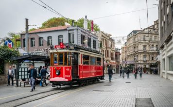 Διασκέδαση στην Κωνσταντινούπολη