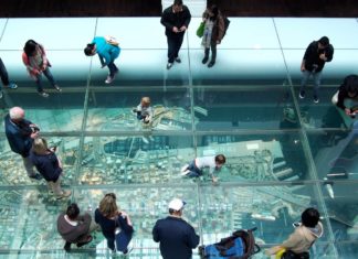 Μια βιβλιοθήκη στο λιμάνι του Σύδνεϋ