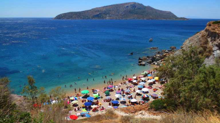 Κι όμως η Αττική έχει απίστευτες παραλίες