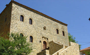 Διαμονή σε Πύργο.. στη Ζαρούχλα