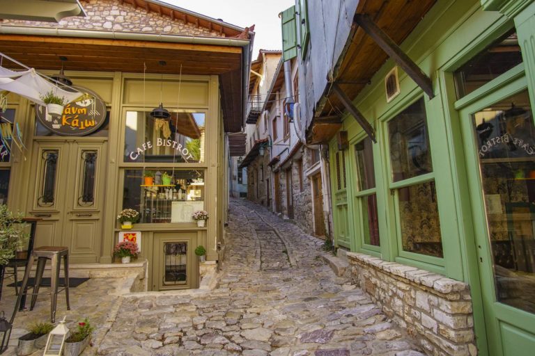 Στα στενά της Δημητσάνας