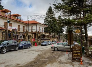 Τρίκαλα Κορινθίας, κοντινές αποδράσεις