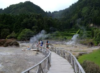 Στιφάδο Cozido μαγειρεμένο στη λάβα