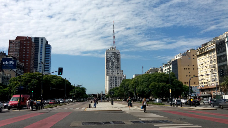 Ο καλός, ο κακός και ο άσχημος, 3 χόστελ στο Μπουένος Άιρες