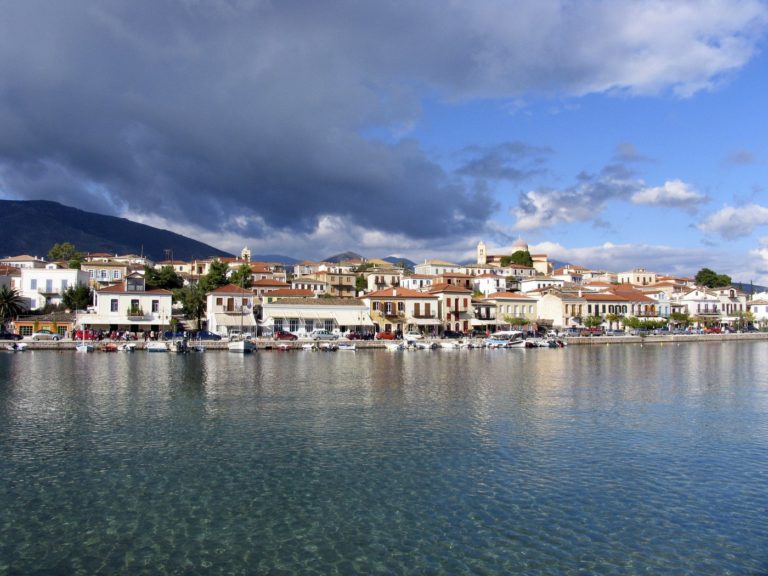 Γαλαξίδι: Το γαλήνιο «νησί» της Στερεάς