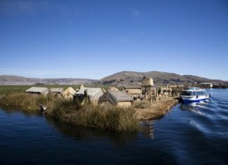 Τα πλωτά νησιά των Ούρος στη λίμνη Τιτικάκα