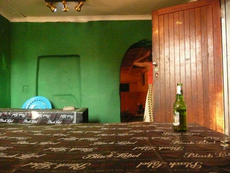 Εξερευνώντας τη σκοτεινή πόλη της “Αλεξάνδρα”