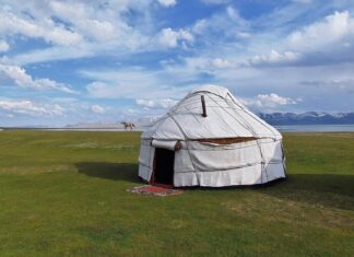 Female solo traveling – Κιργιστάν